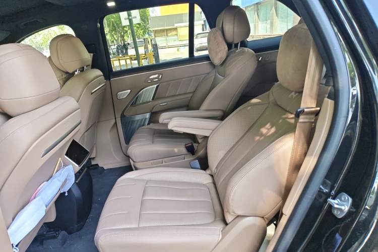 Used ONVO Luxeed L90 2025 Model—Ultra Six-Seater Version Left Rear Seat