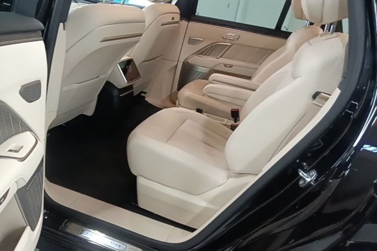 Used ONVO Luxeed L90 2025 Model—Ultra Six-Seater Version Left Rear Seat