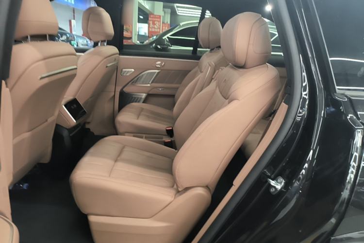 Used ONVO Luxeed L90 2025 Model—Max Six-Seater Version Left Rear Seat