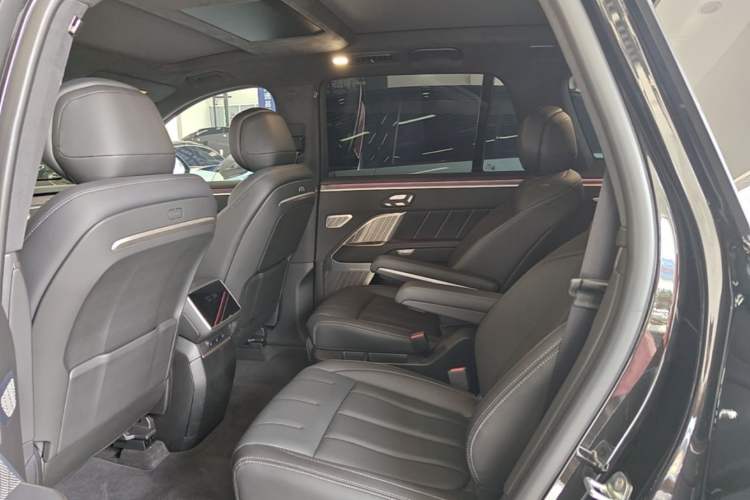 Used ONVO Luxeed L90 2025 Model—Ultra Six-Seater Version Left Rear Seat