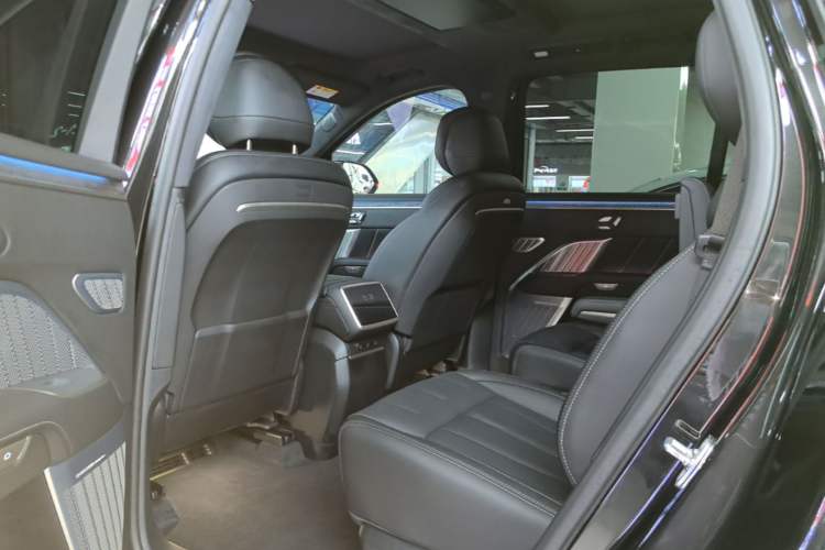Used ONVO Luxeed L90 2025 Model—Max Six-Seater Version Left Rear Seat