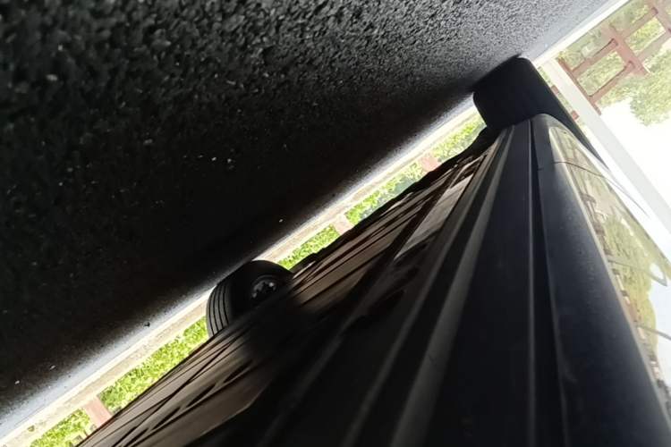 Used ONVO Luxeed L90 2025 Model—Ultra Six-Seater Version Left Side Sill