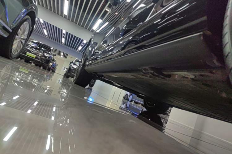 Used ONVO Luxeed L90 2025 Model—Ultra Six-Seater Version Left Side Sill