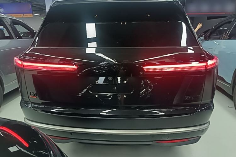 Used ONVO Luxeed L90 2025 Model—Ultra Six-Seater Version Rear