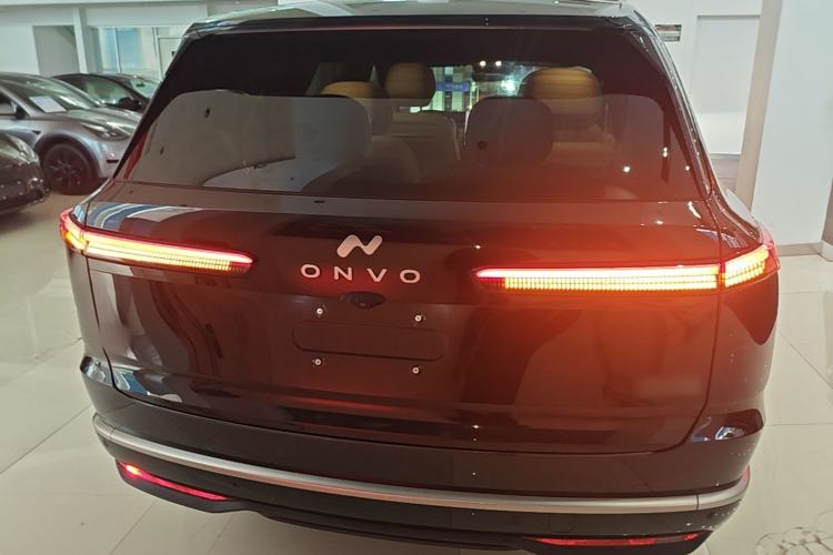 Used ONVO Luxeed L90 2025 Model—Ultra Six-Seater Version Rear
