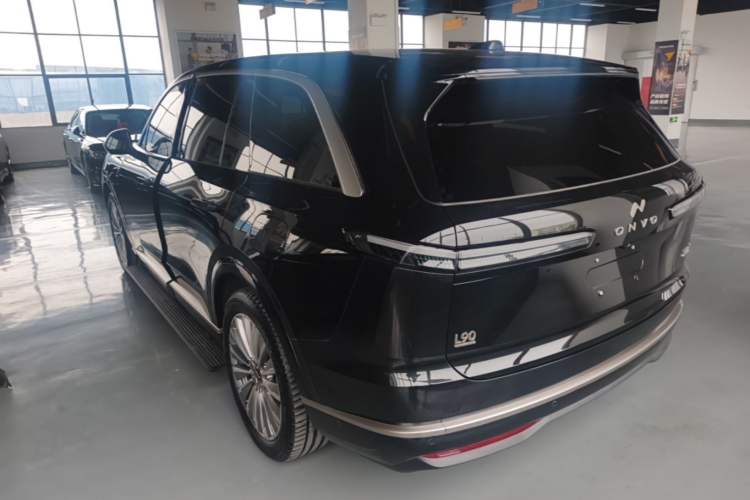 Used ONVO Luxeed L90 2025 Model—Max Six-Seater Version Rear Left 45 Deg