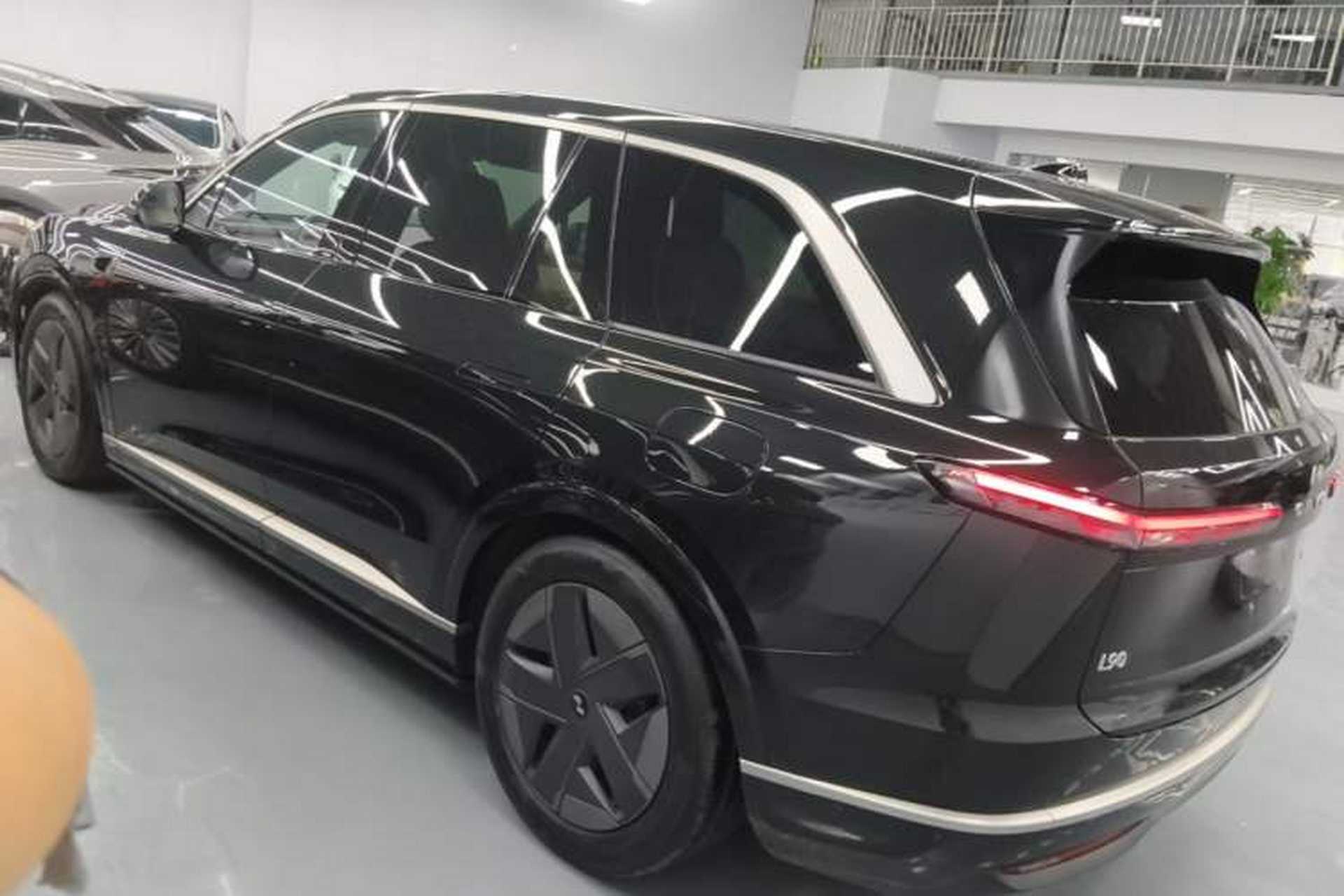 Used ONVO Luxeed L90 2025 Model—Max Six-Seater Version Rear Left 45 Deg