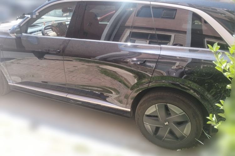 Used ONVO Luxeed L90 2025 Model—Ultra Six-Seater Version Rear Left 45 Deg