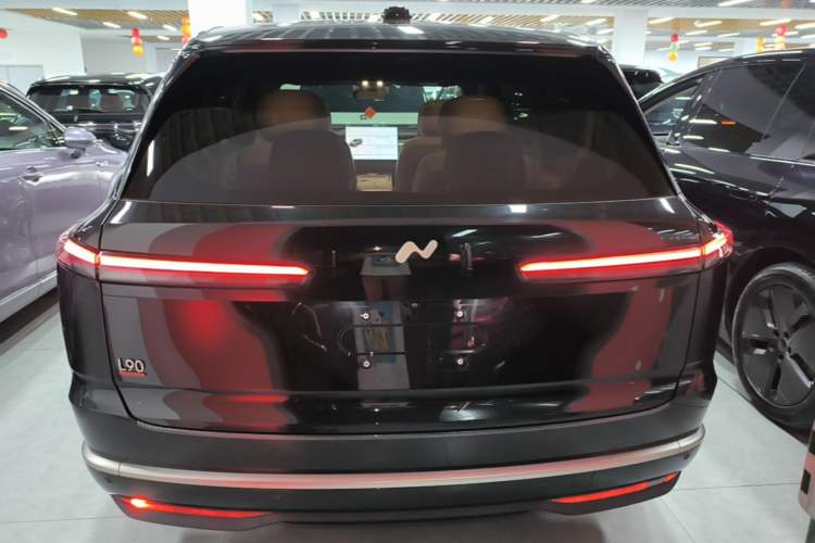 Used ONVO Luxeed L90 2025 Model—Ultra Six-Seater Version Rear