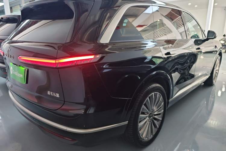 Used ONVO Luxeed L90 2025 Model—Max Six-Seater Version Rear Right 45 Deg