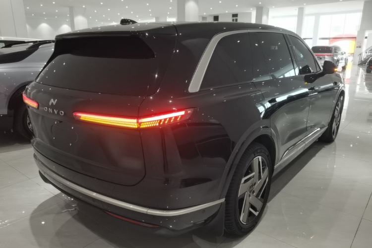 Used ONVO Luxeed L90 2025 Model—Max Six-Seater Version Rear Right 45 Deg