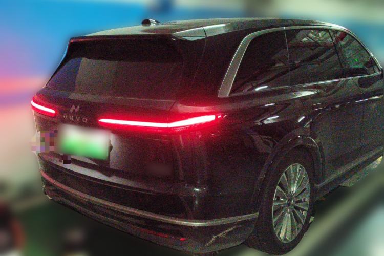 Used ONVO Luxeed L90 2025 Model—Max Six-Seater Version Rear Right 45 Deg