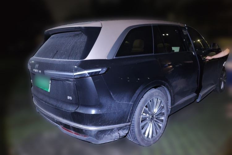 Used ONVO Luxeed L90 2025 Model—Max Six-Seater Version Rear Right 45 Deg