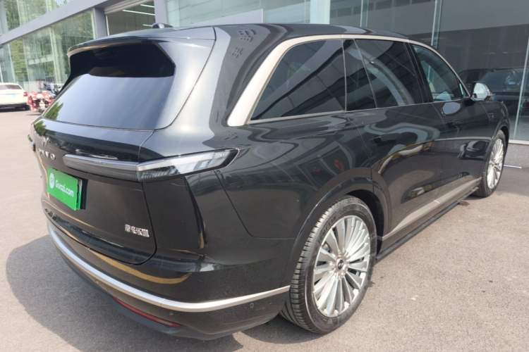 Used ONVO Luxeed L90 2025 Model—Max Six-Seater Version Rear Right 45 Deg