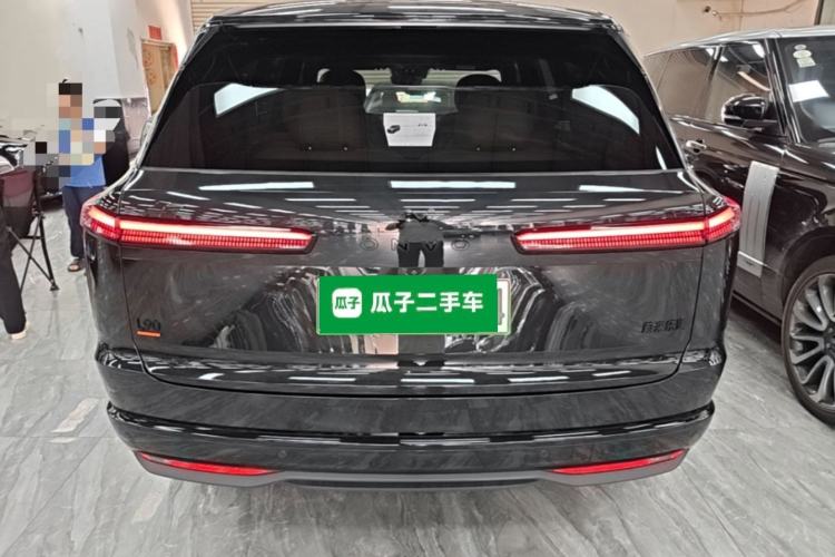 Used ONVO Luxeed L90 2025 Model—Black Knight Special Edition—Six-Seater Rear