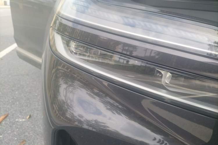 Used ONVO Luxeed L90 2025 Model—Max Six-Seater Version Right Front Headlight
