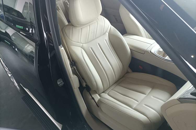 Used ONVO Luxeed L90 2025 Model—Ultra Six-Seater Version Right Front Seat