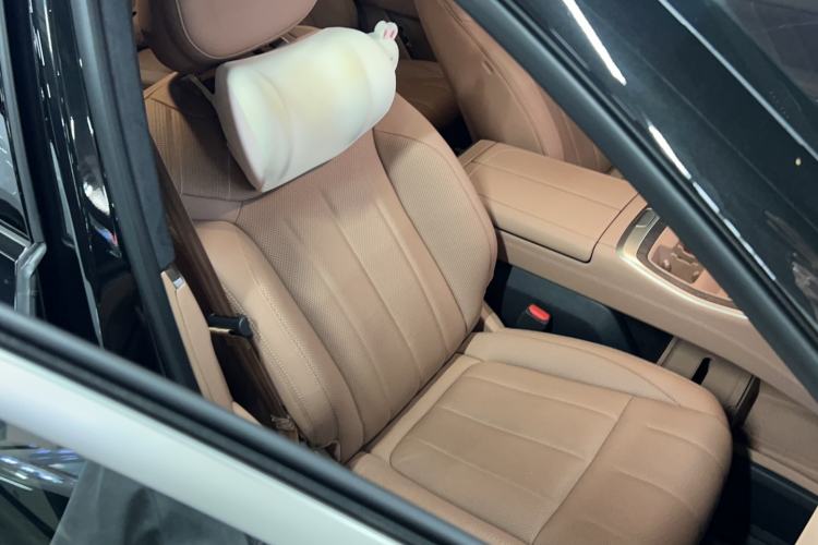 Used ONVO Luxeed L90 2025 Model—Max Six-Seater Version Right Front Seat