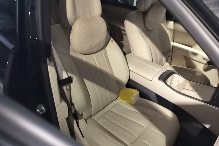 Used ONVO Luxeed L90 2025 Model—Max Six-Seater Version Right Front Seat