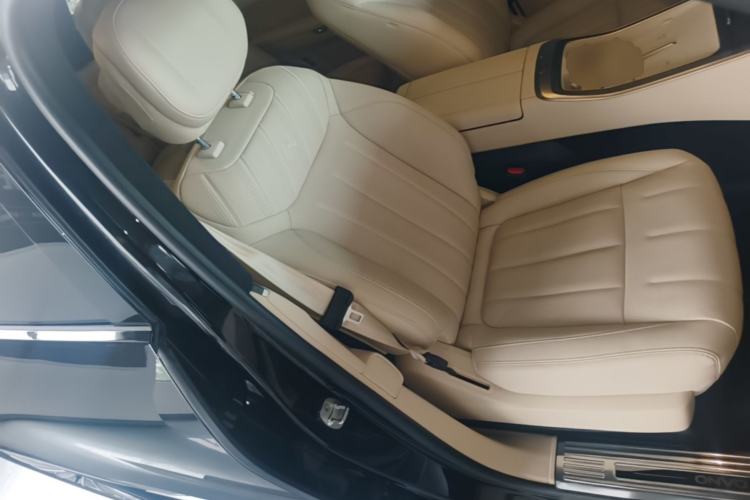 Used ONVO Luxeed L90 2025 Model—Max Six-Seater Version Right Front Seat