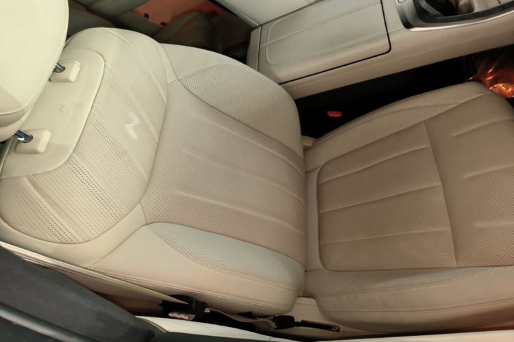 Used ONVO Luxeed L90 2025 Model—Ultra Six-Seater Version Right Front Seat