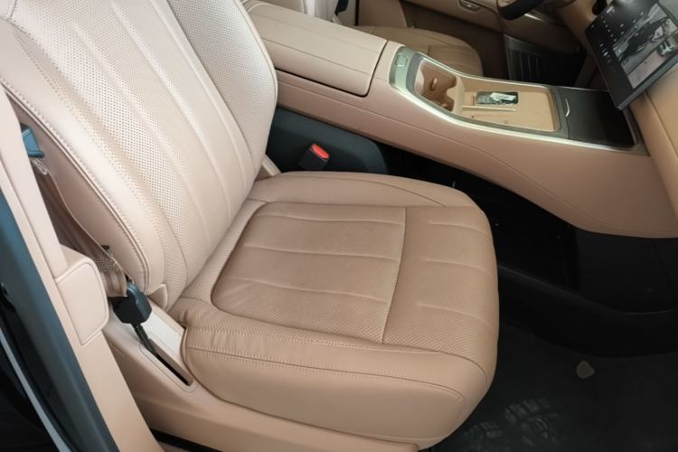 Used ONVO Luxeed L90 2025 Model Max Six-Seater 60-degree Battery Edition Right Front Seat