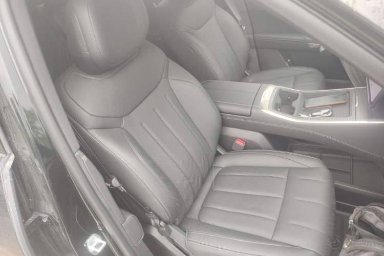Used ONVO Luxeed L90 2025 Model—Pro Seven-Seater Version Right Front Seat