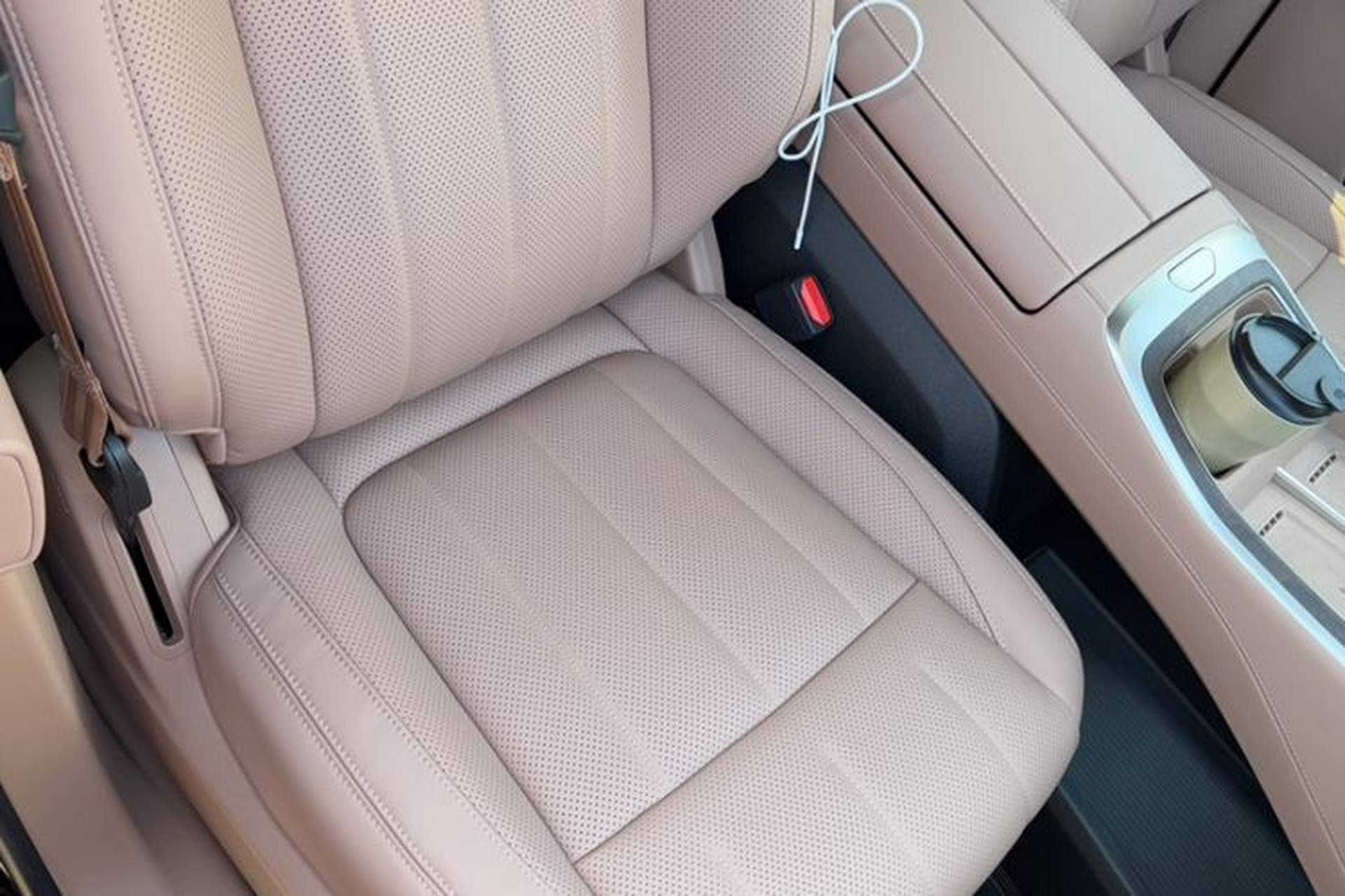 Used ONVO Luxeed L90 2025 Model—Max Six-Seater Version Right Front Seat