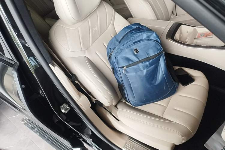 Used ONVO Luxeed L90 2025 Model—Ultra Six-Seater Version Right Front Seat