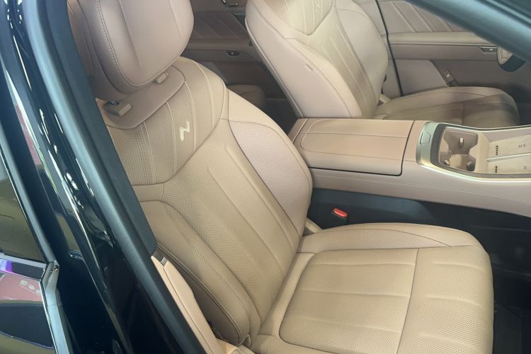 Used ONVO Luxeed L90 2025 Model—Ultra Six-Seater Version Right Front Seat
