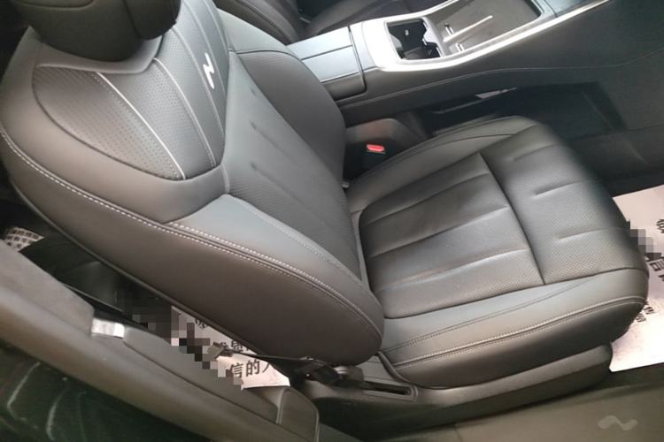 Used ONVO Luxeed L90 2025 Model—Ultra Six-Seater Version Right Front Seat