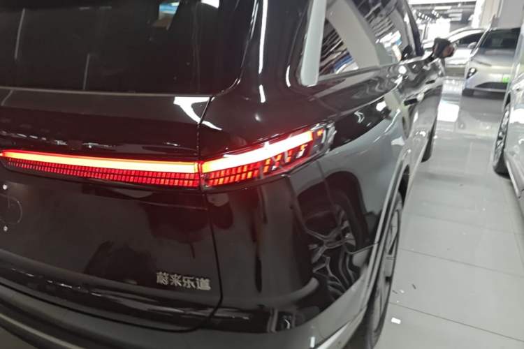 Used ONVO Luxeed L90 2025 Model—Max Six-Seater Version Right Rear Taillight