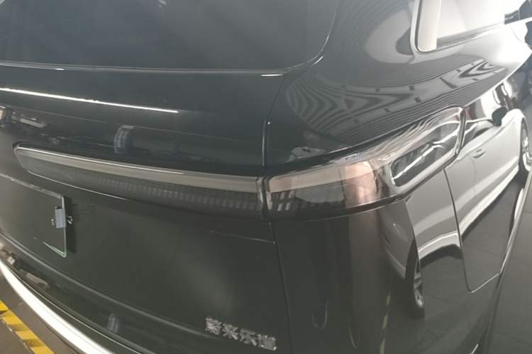 Used ONVO Luxeed L90 2025 Model—Ultra Six-Seater Version Right Rear Taillight
