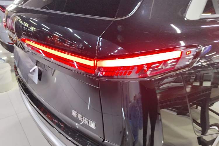 Used ONVO Luxeed L90 2025 Model—Ultra Six-Seater Version Right Rear Taillight