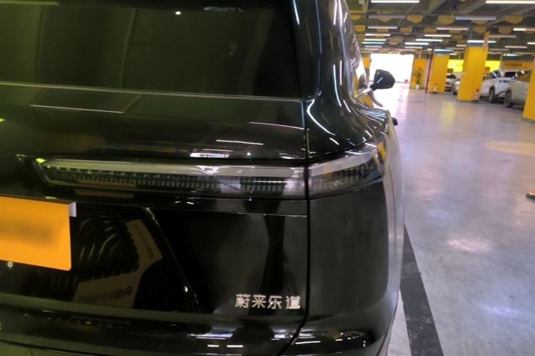 Used ONVO Luxeed L90 2025 Model—Max Six-Seater Version Right Rear Taillight