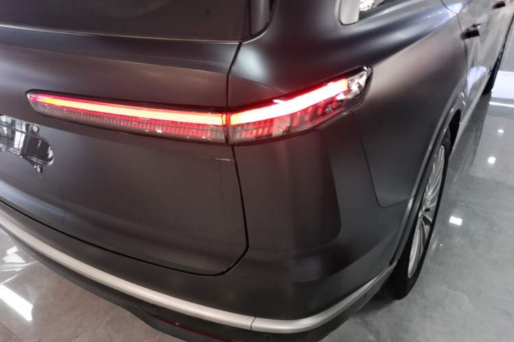 Used ONVO Luxeed L90 2025 Model Ultra Six-Seater 60-degree Battery Edition Right Rear Taillight