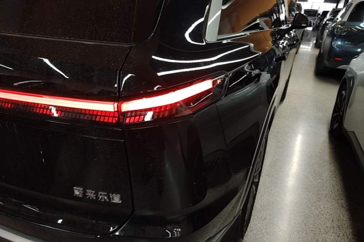Used ONVO Luxeed L90 2025 Model—Ultra Six-Seater Version Right Rear Taillight