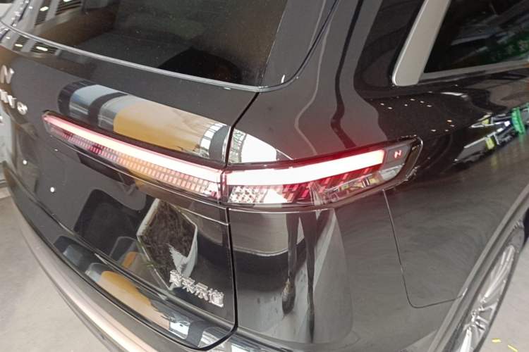 Used ONVO Luxeed L90 2025 Model—Ultra Six-Seater Version Right Rear Taillight