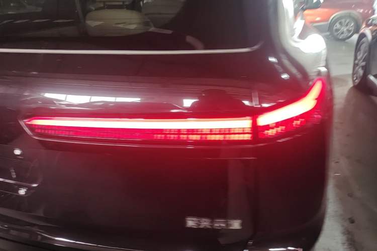 Used ONVO Luxeed L90 2025 Model—Ultra Six-Seater Version Right Rear Taillight