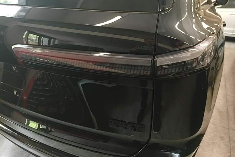 Used ONVO Luxeed L90 2025 Model—Ultra Six-Seater Version Right Rear Taillight