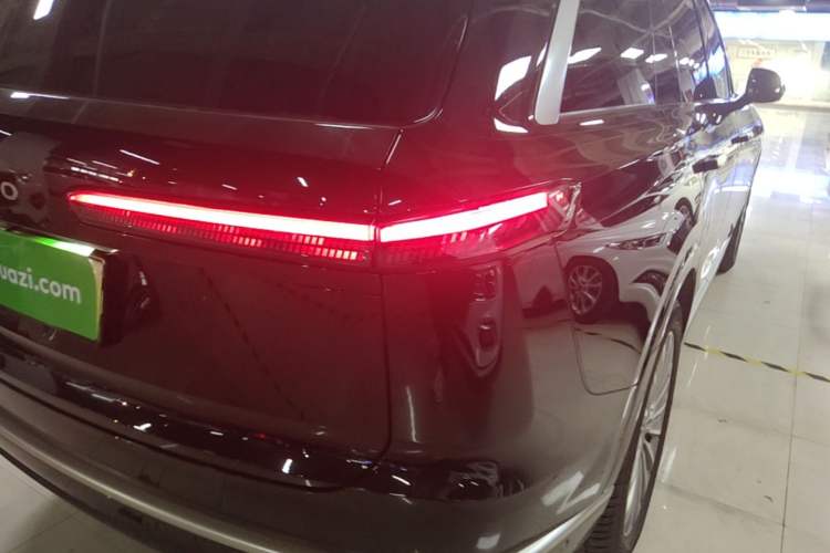 Used ONVO Luxeed L90 2025 Model—Max Six-Seater Version Right Rear Taillight