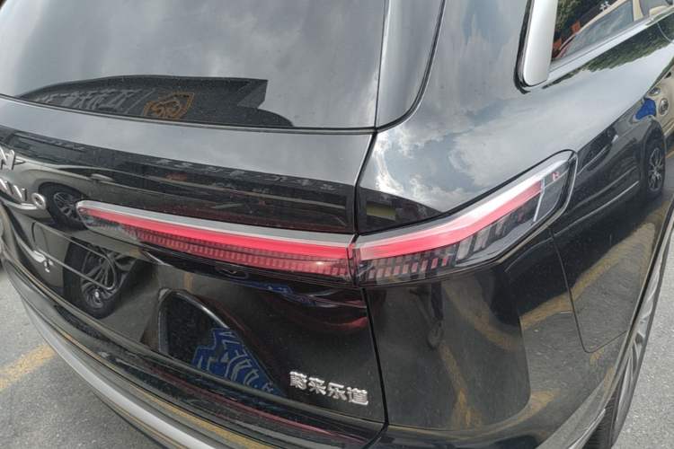 Used ONVO Luxeed L90 2025 Model Ultra Six-Seater 60-degree Battery Edition Right Rear Taillight
