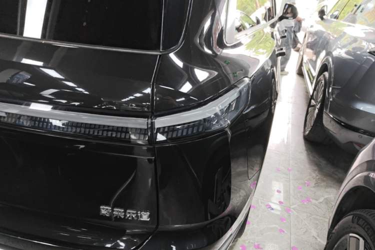 Used ONVO Luxeed L90 2025 Model—Max Six-Seater Version Right Rear Taillight