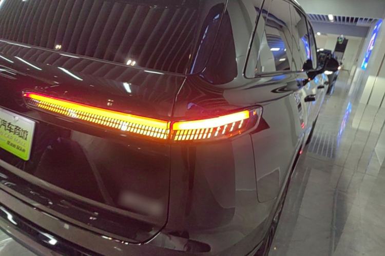 Used ONVO Luxeed L90 2025 Model—Ultra Six-Seater Version Right Rear Taillight