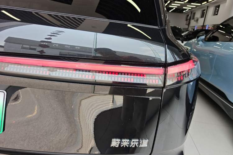 Used ONVO Luxeed L90 2025 Model—Ultra Six-Seater Version Right Rear Taillight