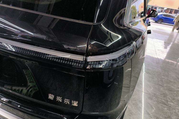Used ONVO Luxeed L90 2025 Model—Max Six-Seater Version Right Rear Taillight