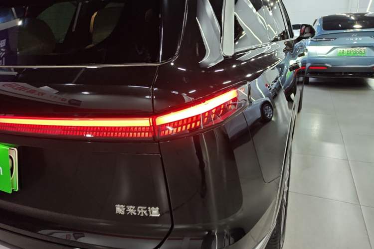 Used ONVO Luxeed L90 2025 Model—Ultra Six-Seater Version Right Rear Taillight