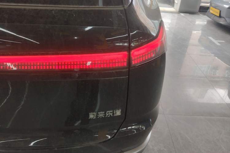 Used ONVO Luxeed L90 2025 Model—Ultra Six-Seater Version Right Rear Taillight