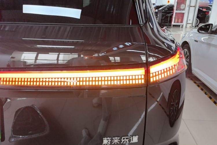 Used ONVO Luxeed L90 2025 Model—Max Six-Seater Version Right Rear Taillight