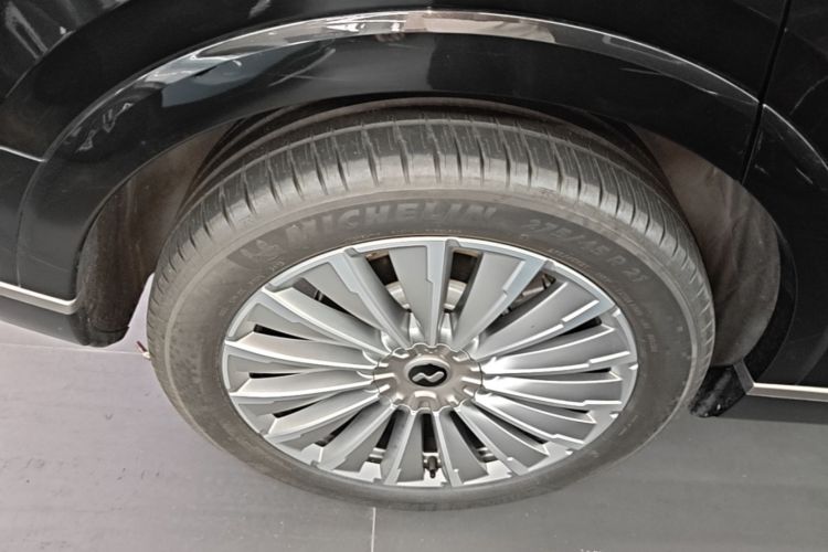 Used ONVO Luxeed L90 2025 Model—Ultra Six-Seater Version Right Rear Wheel Hub